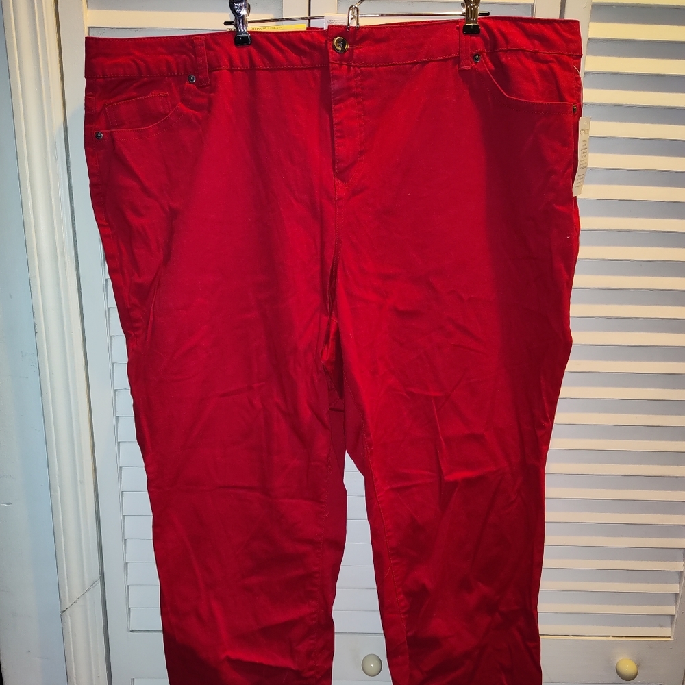 NEW Sonoma women's kakis.